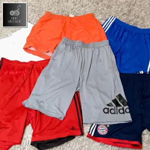 ADIDAS SHORTS SHORTS - 32 PCS