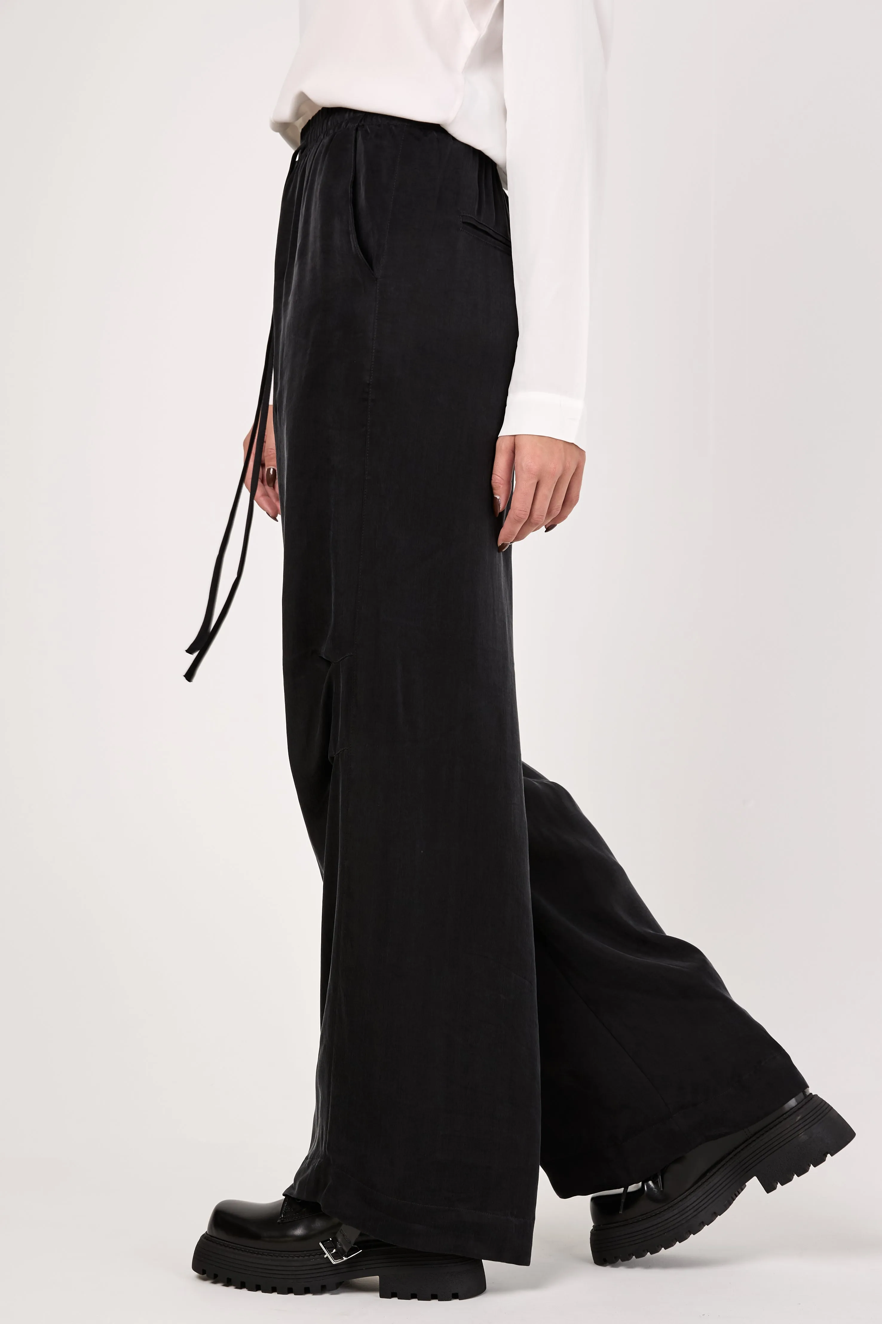 Cupro Wide Pants in Black