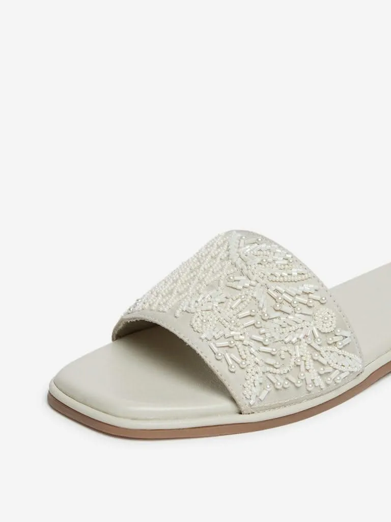 LUNA BLU Off White Pearl Detailed Slides