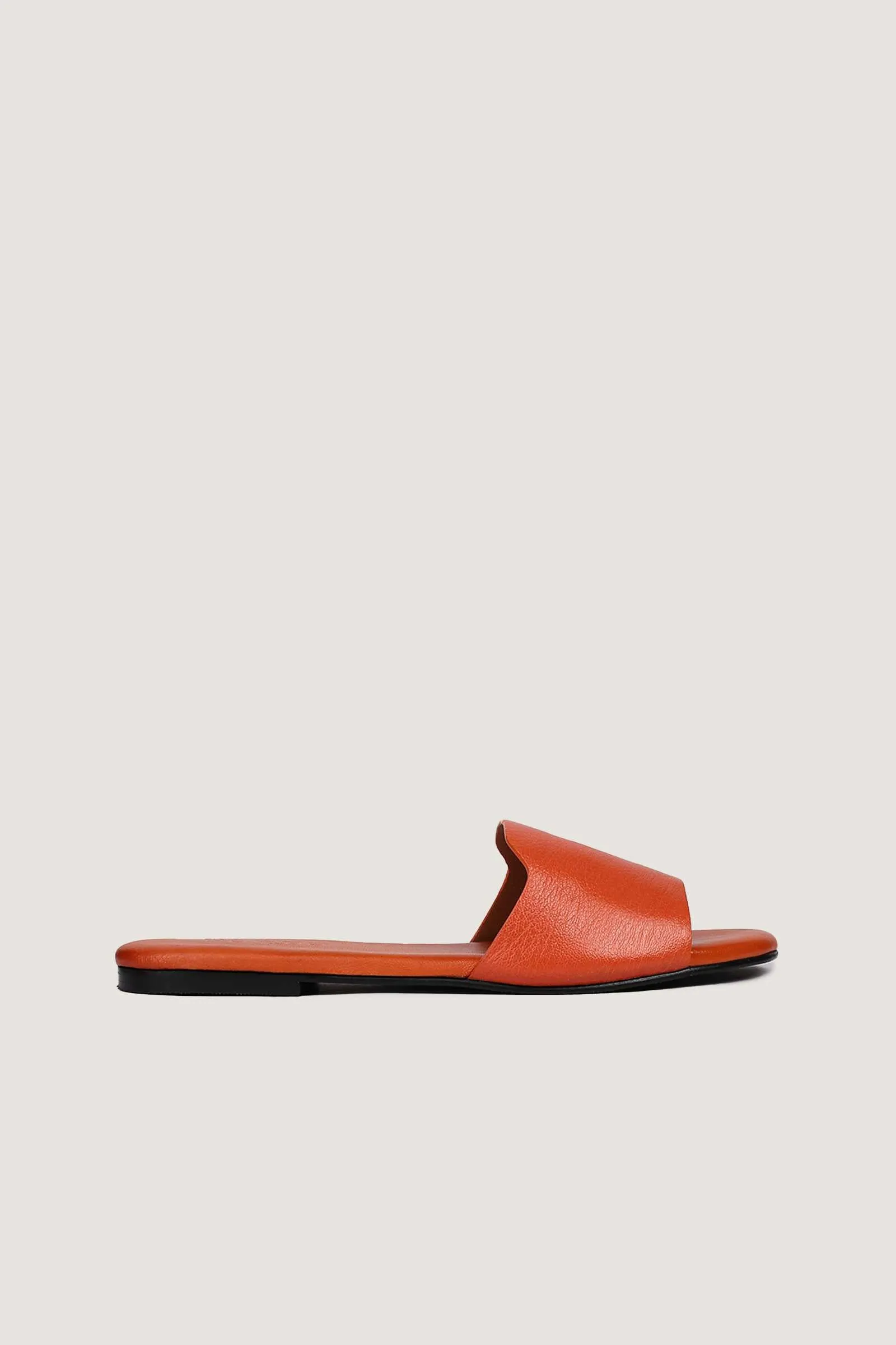 Novado - Flat Leather Sandals - Orange